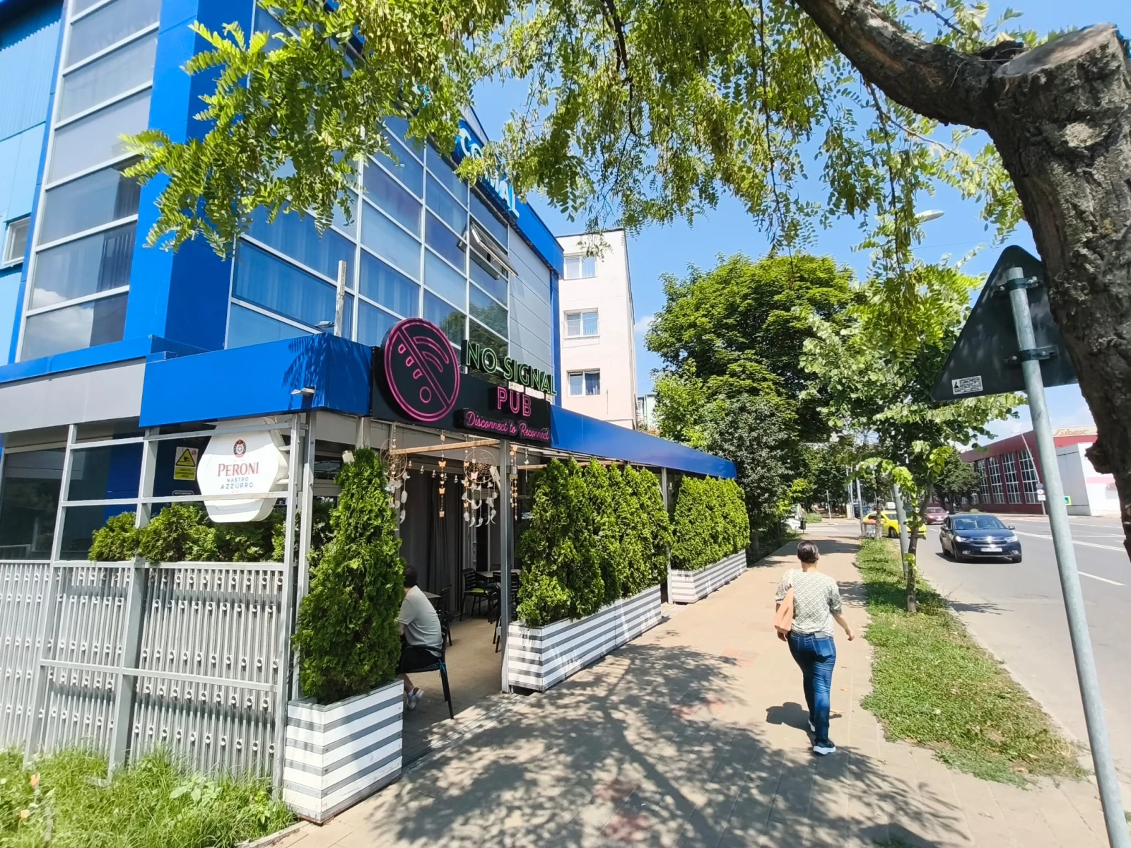 Coperta No Signal Pub Bacău